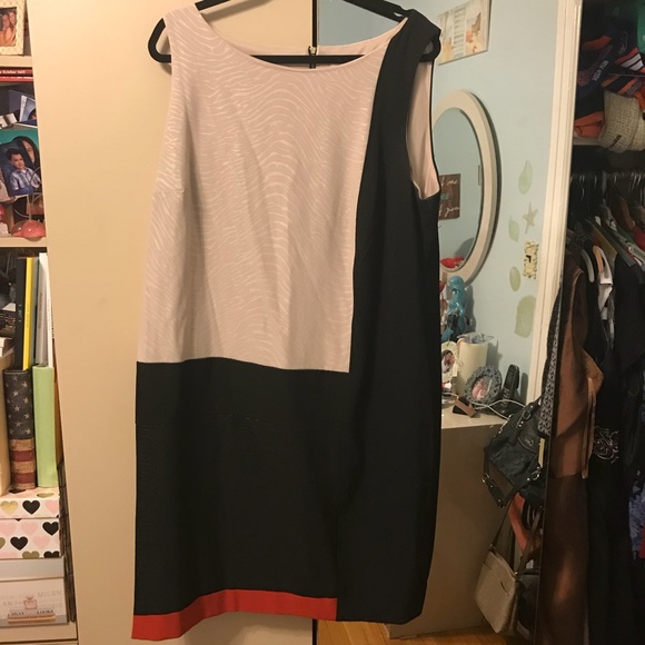 Dress - Picture 1 of 2